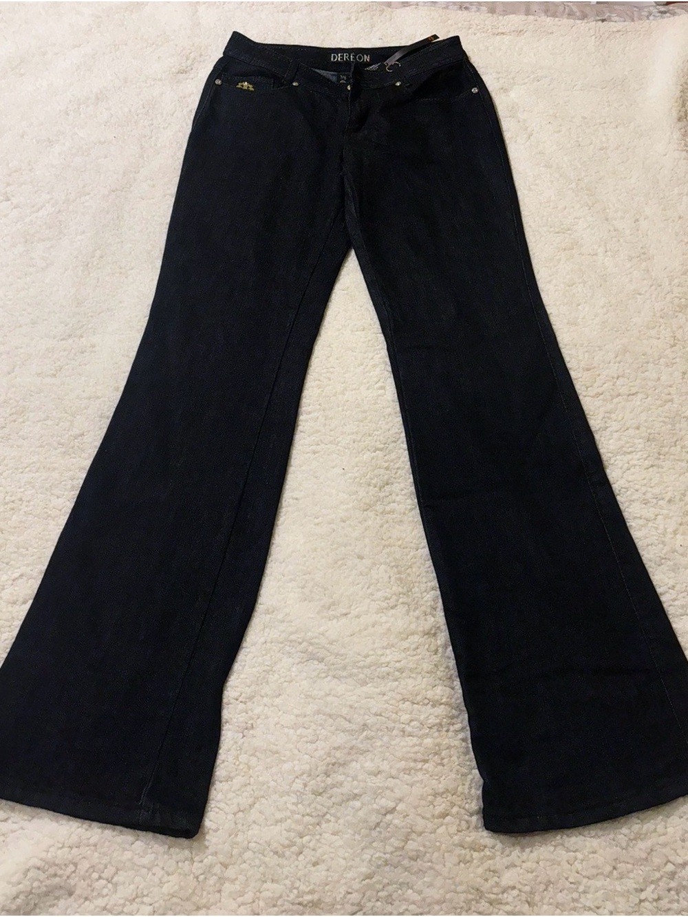 Dereon Women’s Black Flare Jeans1954